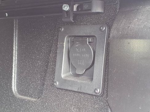 Used 2024 Toyota Tundra Platinum AWD/4WD image 19