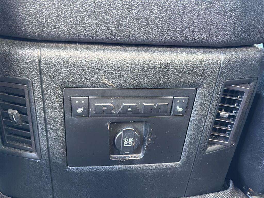 Used 2017 RAM 1500 Laramie w/ Convenience Group AWD/4WD image 7