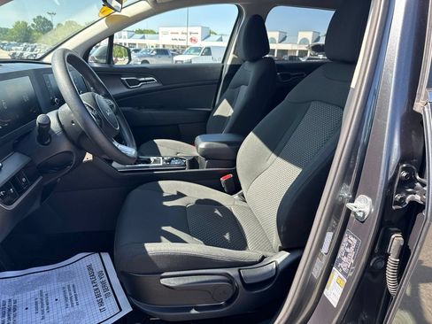 Used 2023 Kia Sportage LX AWD/4WD image 10