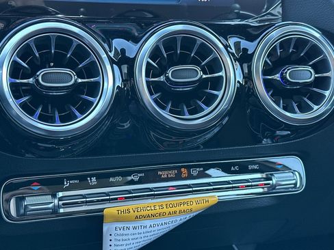 New 2026 Mercedes-Benz GLA 35 AMG 4MATIC image 18