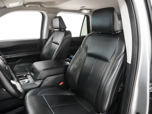 Used 2024 Ford Expedition XLT AWD/4WD image 7