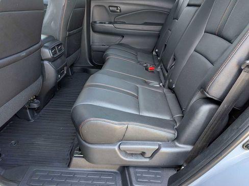 Certified 2024 Honda Passport TrailSport image 17