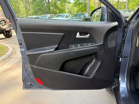 Used 2016 Kia Sportage LX FWD image 15