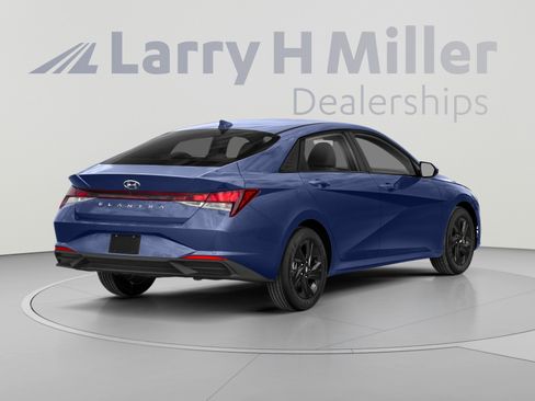 Certified 2023 Hyundai Elantra SEL FWD image 2