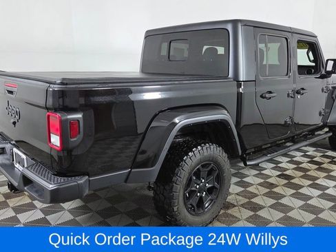 Used 2022 Jeep Gladiator Willys image 9