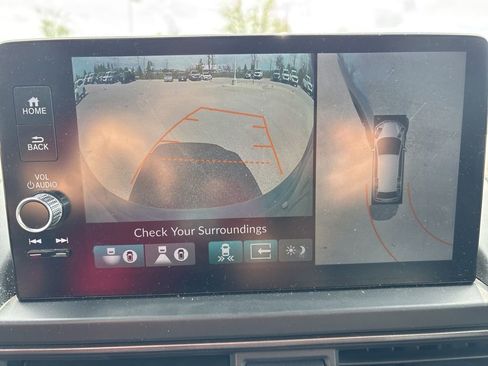 Used 2024 Honda Pilot TrailSport image 25