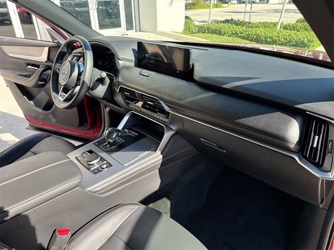Used 2025 MAZDA CX-70 3.3 Turbo w/ Premium Plus Pkg image 33