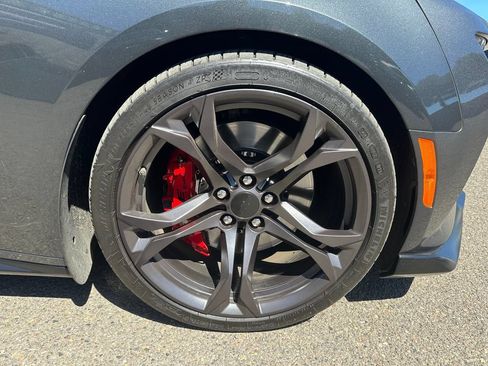 Used 2018 Chevrolet Camaro SS RWD image 17