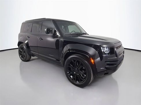 Used 2026 Land Rover Defender 110 OCTA AWD/4WD image 3