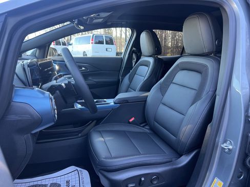 New 2026 Chevrolet Equinox EV LT image 15