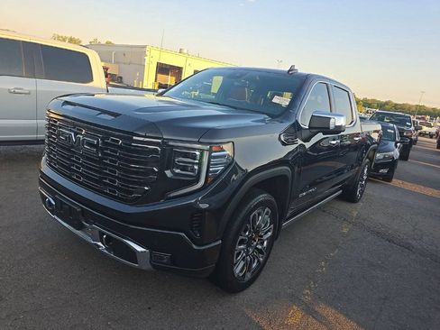 Used 2025 GMC Sierra 1500 Denali Ultimate AWD/4WD image 1