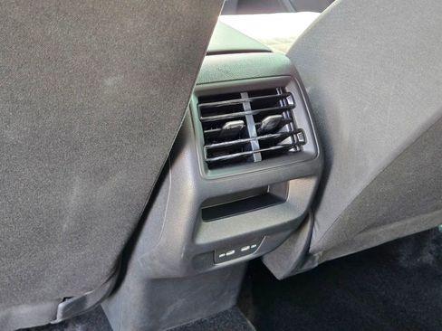 Used 2025 Volkswagen Tiguan S FWD image 10