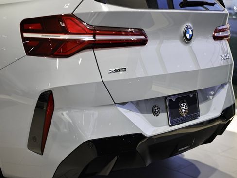 New 2026 BMW X3 xDrive30 w/ Premium Package image 9