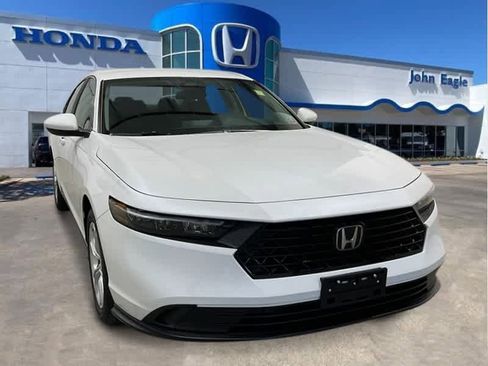 New 2025 Honda Accord LX image 9