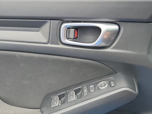 Used 2025 Honda Civic Sport image 11