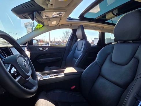 Used 2023 Volvo XC60 T8 Ultimate w/ Climate Package image 23