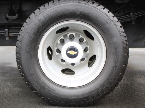 Used 2011 Chevrolet Silverado 3500 W/T w/ Snow Plow Prep Package AWD/4WD image 13