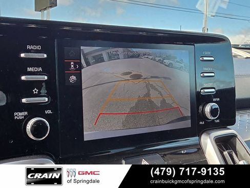 Used 2023 Kia Sorento LX FWD image 17