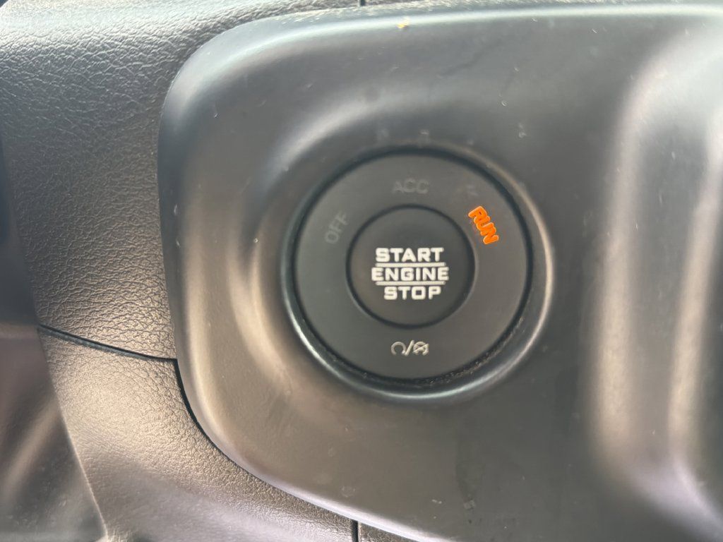 Used 2022 Jeep Wrangler Unlimited Sport AWD/4WD image 21