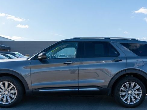Used 2022 Ford Explorer Limited w/ Limited Technology Package image 9
