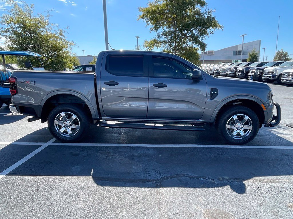 Used 2025 Ford Ranger XLT w/ Chrome Accent Package AWD/4WD image 8