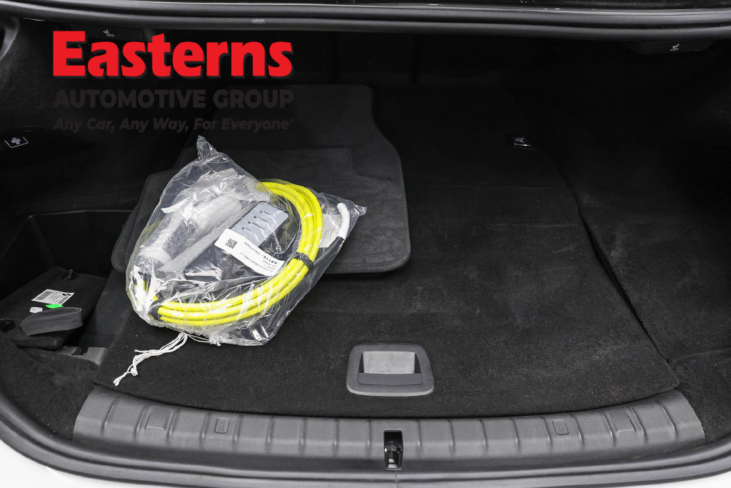 Used 2023 BMW 530e w/ M Sport Package RWD image 10