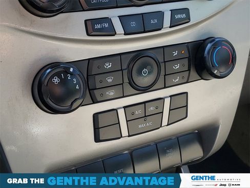 Used 2009 Ford Focus SE image 14