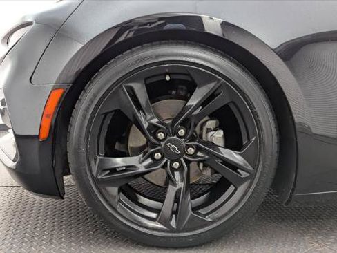 Used 2020 Chevrolet Camaro LT RWD image 27