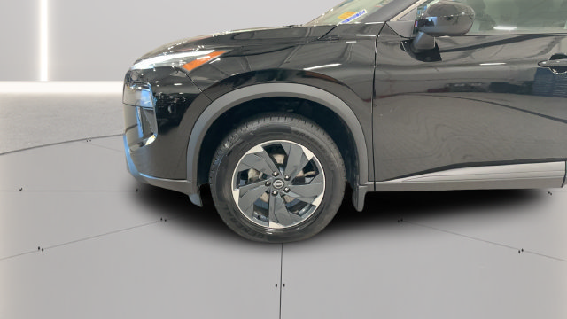 Used 2024 Nissan Rogue SV w/ SV Premium Package AWD/4WD image 26