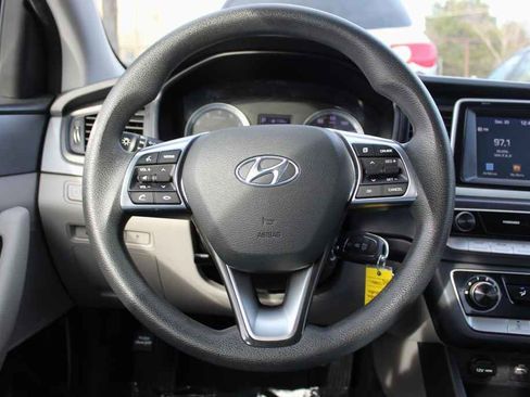 Used 2018 Hyundai Sonata SE image 15