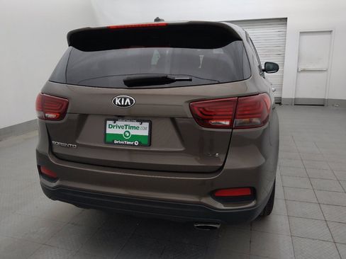 Used 2020 Kia Sorento FWD V6 image 7