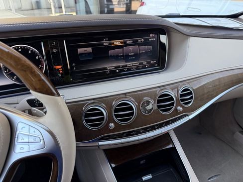 Used 2015 Mercedes-Benz S 550 Sedan image 22