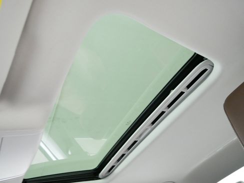 Used 2022 Volkswagen Passat 2.0T SE image 30