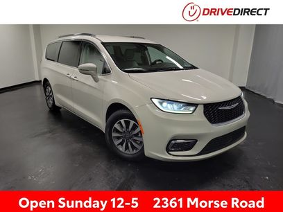 Used 2021 Chrysler Pacifica Touring-L