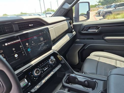 Used 2025 GMC Sierra 2500 AT4X w/ AT4X AEV Edition AWD/4WD image 27
