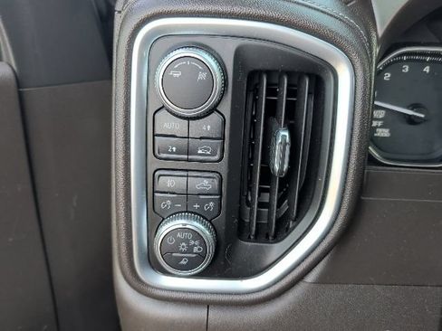 Used 2019 GMC Sierra 1500 SLT w/ Driver Alert Package I AWD/4WD image 21