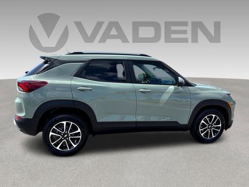New 2026 Chevrolet TrailBlazer LT w/ LT Cold Weather Package FWD image 26