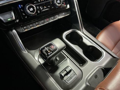 Used 2024 GMC Sierra 1500 Denali Ultimate AWD/4WD image 22
