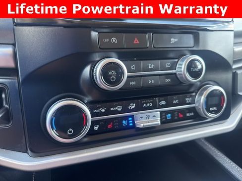 Used 2024 Ford Expedition Max XLT image 5