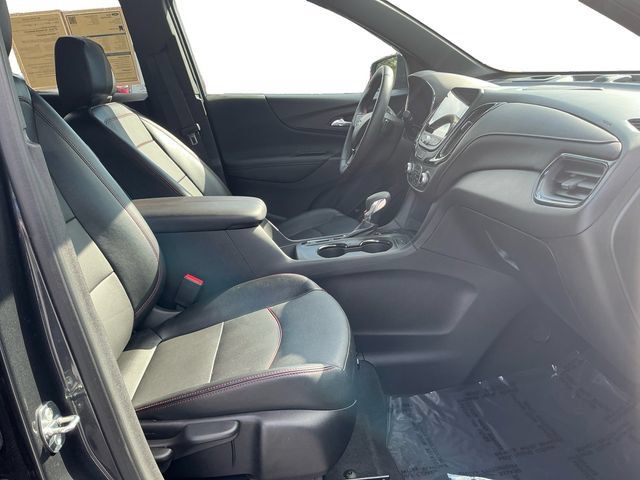 Used 2023 Chevrolet Equinox RS w/ RS Leather Package AWD/4WD image 17