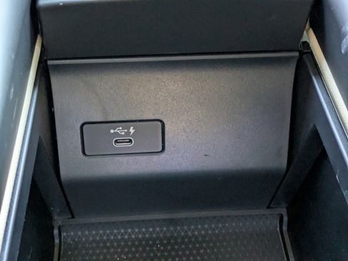 Used 2022 BMW X5 xDrive40i w/ Premium Package image 34