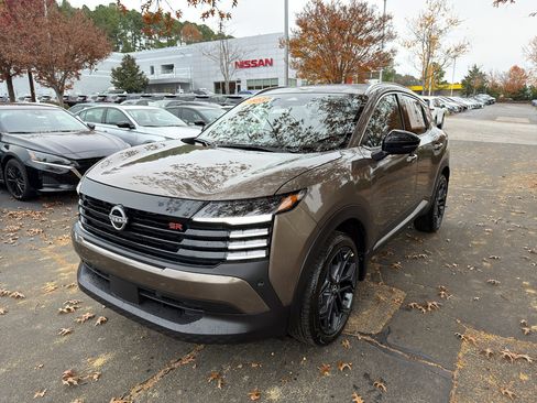 New 2026 Nissan Kicks SR w/ SR Premium Package image 3