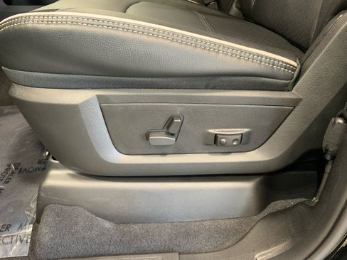 New 2026 RAM 2500 Laramie AWD/4WD image 16