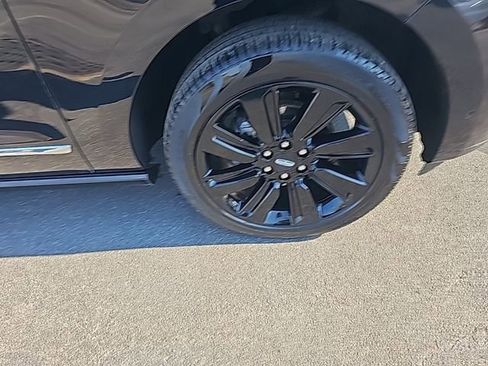 Used 2022 Lincoln Navigator Reserve image 12