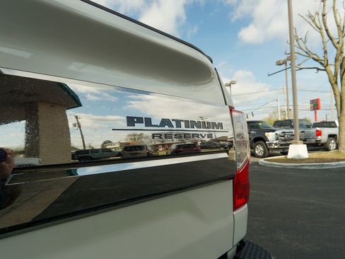 Used 2017 Nissan Titan XD AWD/4WD image 10