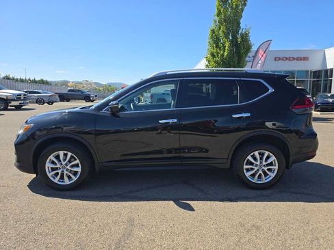 Used 2019 Nissan Rogue SV AWD/4WD image 2