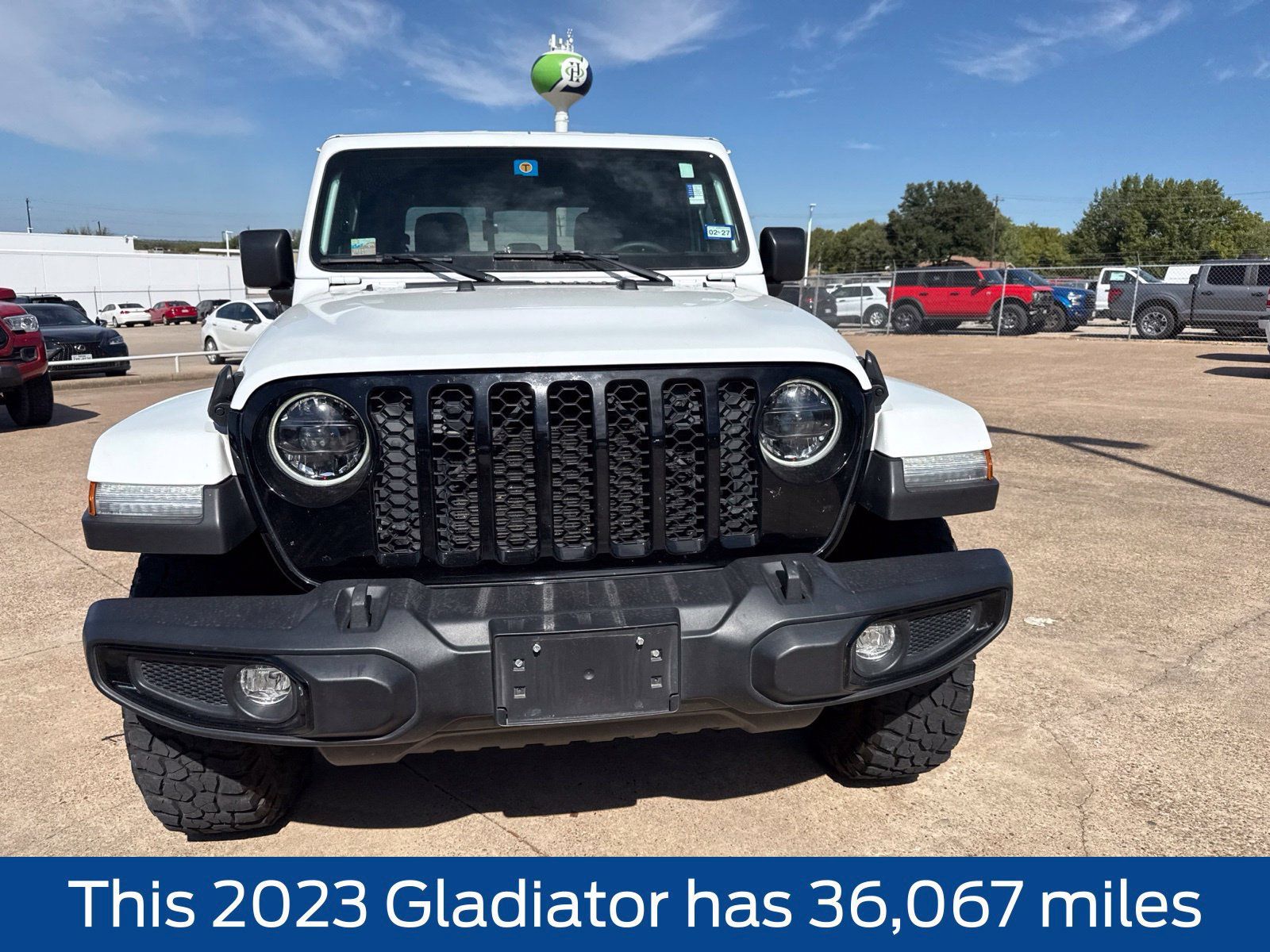 Used 2023 Jeep Gladiator Sport AWD/4WD image 2