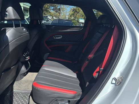 Used 2022 Bentley Bentayga Speed AWD/4WD image 11