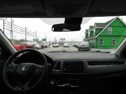 Used 2020 Honda HR-V EX image 9