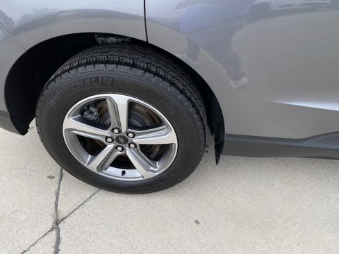 Used 2024 Ford Edge SEL w/ Convenience Package image 5